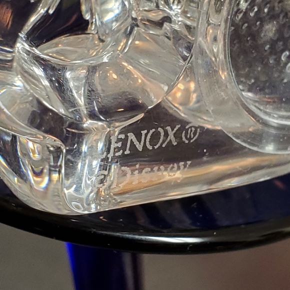 Lenox Disney Pooh Salt and Pepper Shaker - Picture 10 of 11